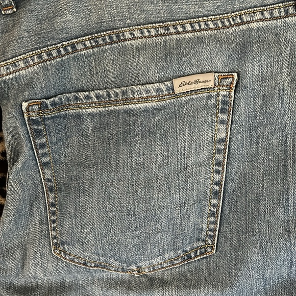 Eddie Bauer -women’s jeans - Picture 3 of 3